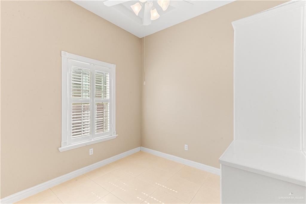Photo 22 of 704 Redbud Avenue