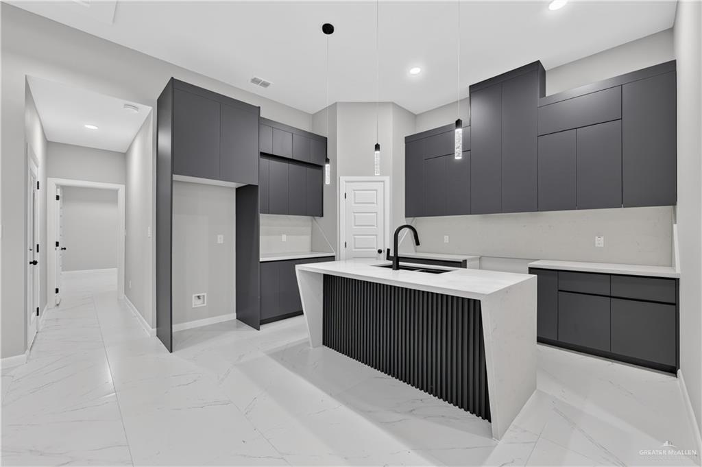 Photo 7 of 1301 Acacia Drive