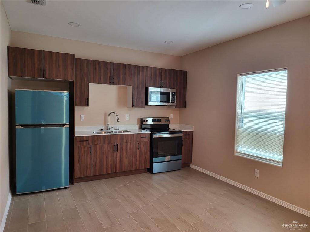 Photo 3 of 3101 Kenwood Street #4