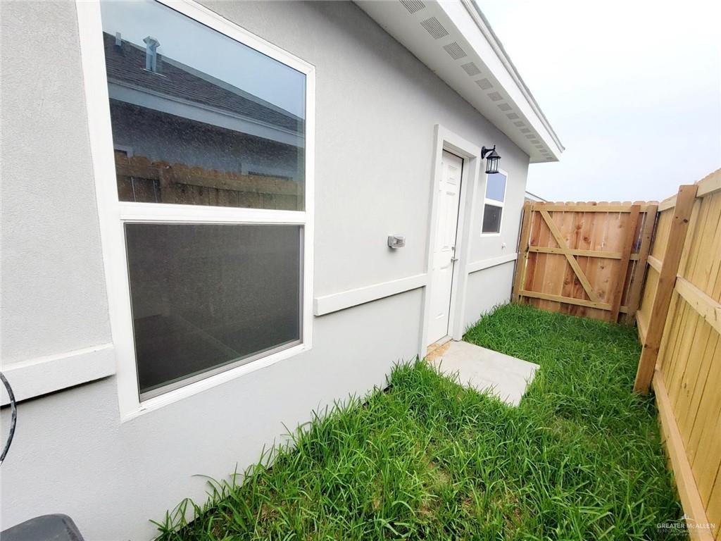 Photo 4 of 1809 Davenport Street #4