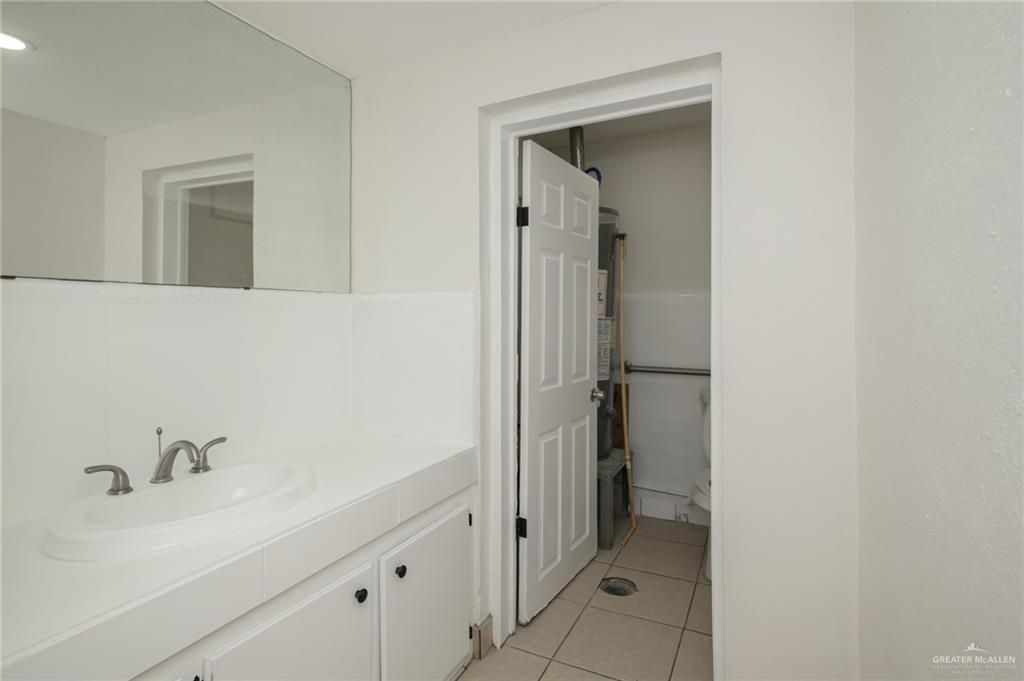 Photo 13 of 267 Robertson Street