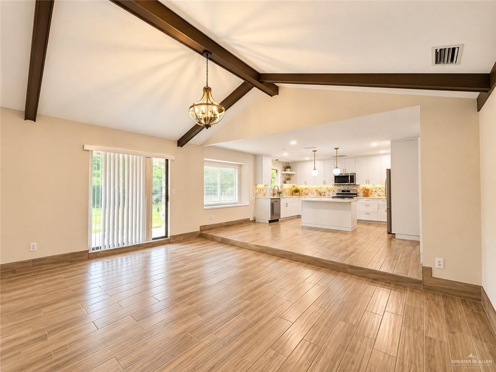 Photo 2 of 2101 Jonquil Avenue