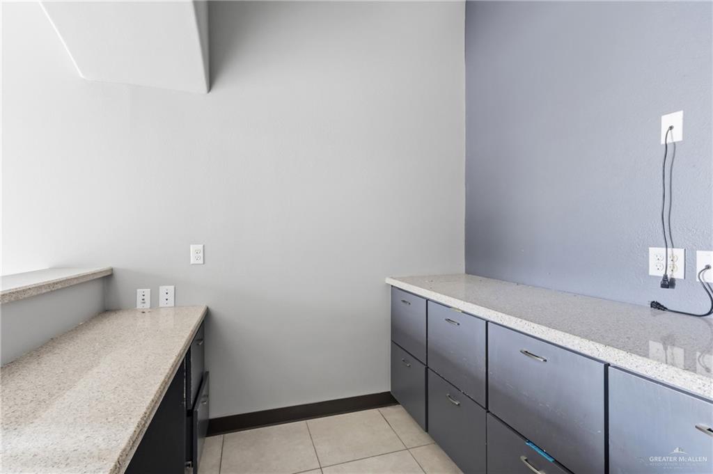 Photo 6 of 2312 Expressway 83 #B
