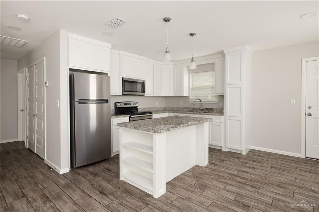 Photo 6 of 1416 Alta Vista Drive