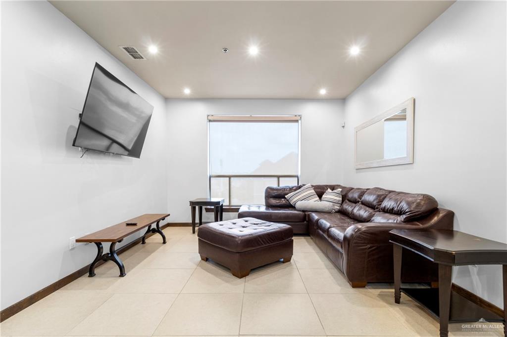 Photo 10 of 813 Travis Street #419