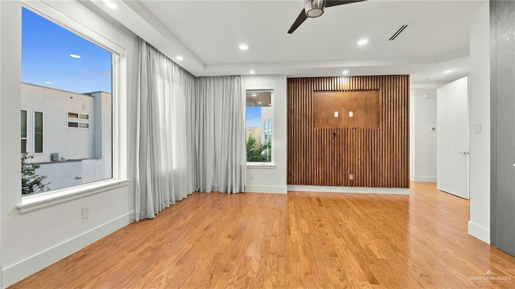 Photo 18 of 4200 Worthington Avenue