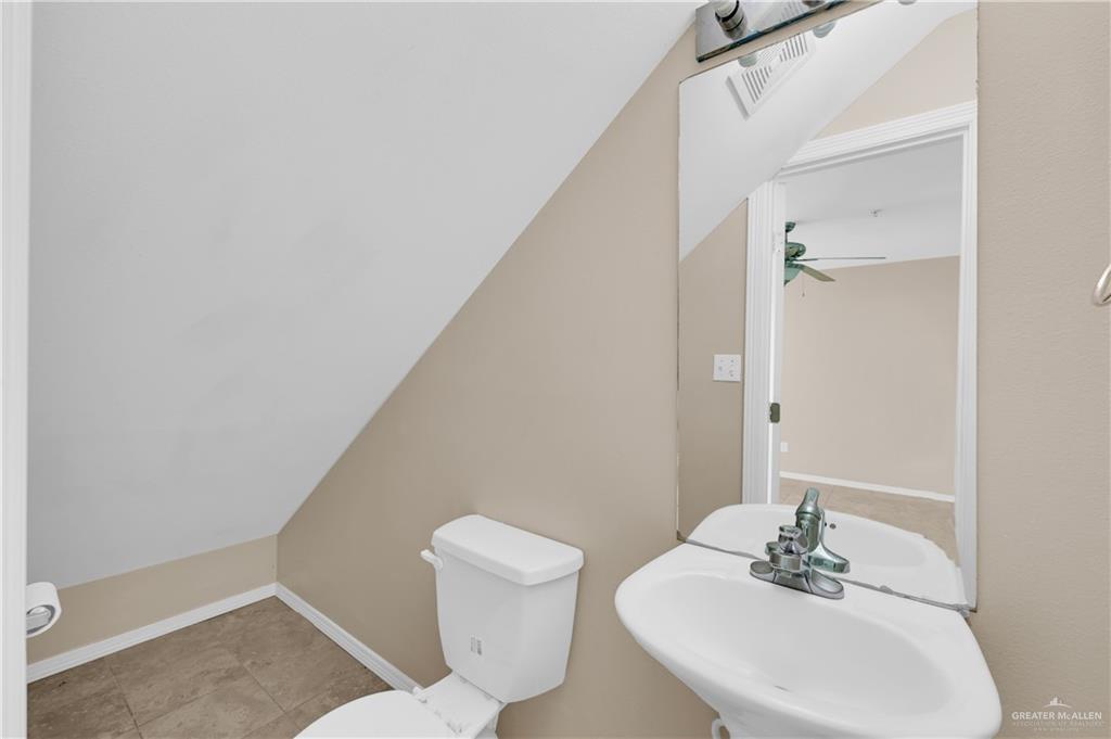 Photo 8 of 1607 Omni Avenue #3
