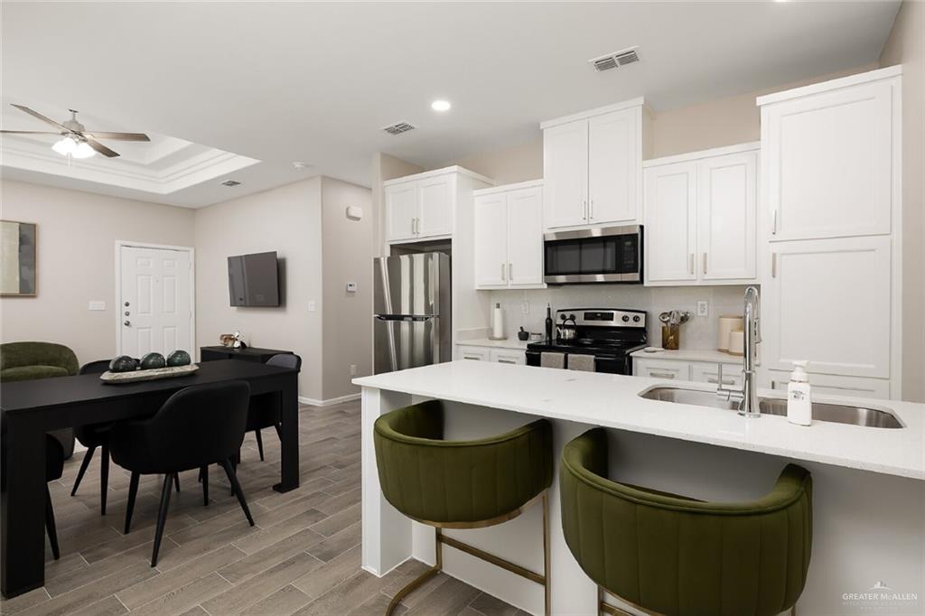 Photo 6 of 2609 Hayes Avenue #3