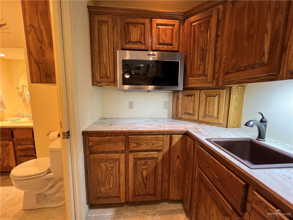 Photo 8 of 2082 Carmona East Street