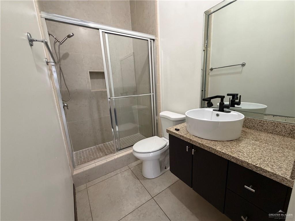 Photo 13 of 4217 Colbath Avenue #450B