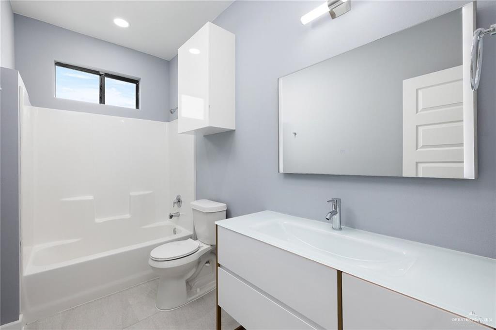 Photo 8 of 1216 Harrison Avenue