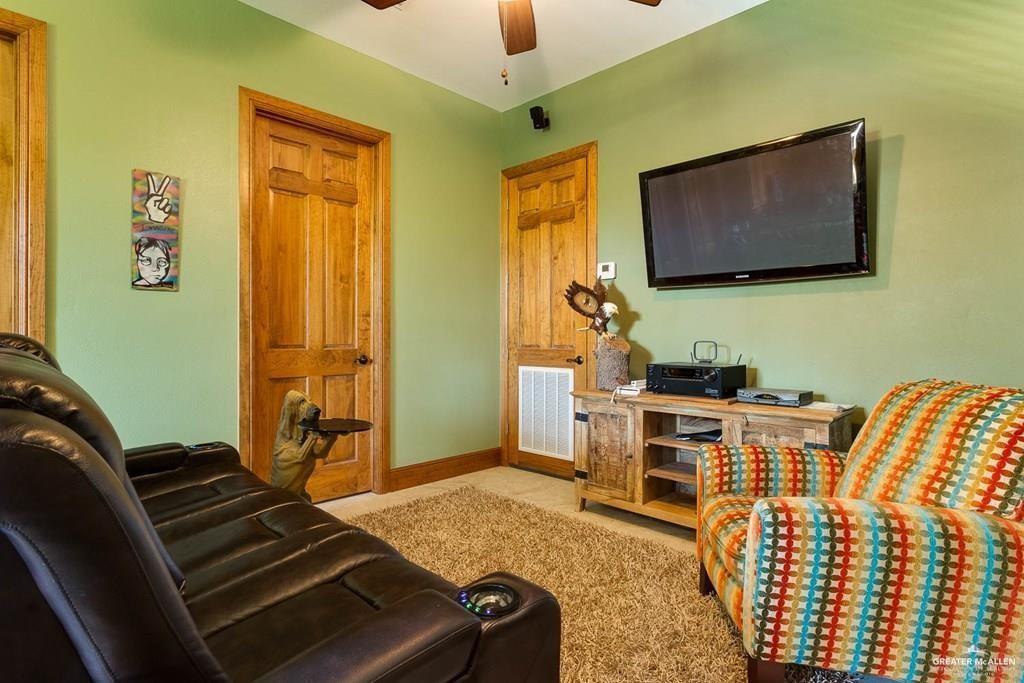 Photo 13 of 4105 Palmetto Palm Drive