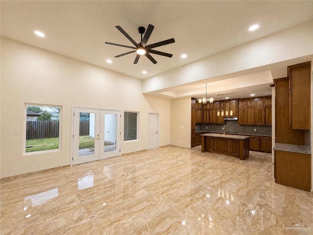 Photo 4 of 3009 Ebano Avenue