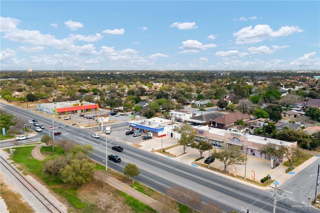 Photo 13 of 712 Bicentennial Boulevard