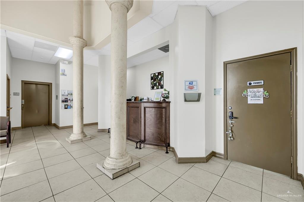 Photo 6 of 301 Cage Boulevard