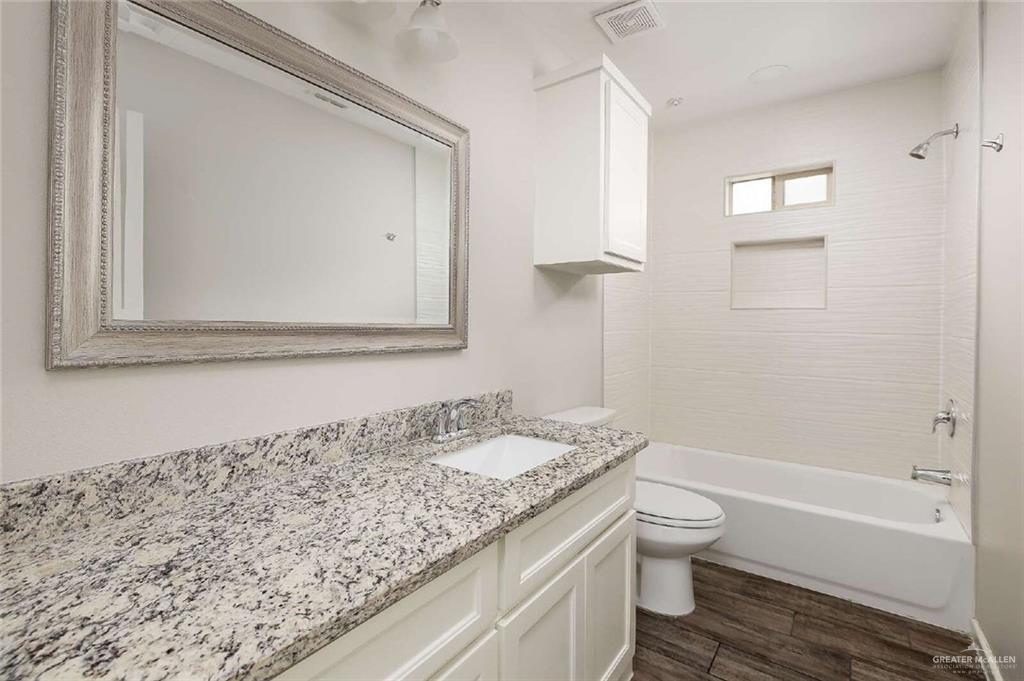 Photo 8 of 2109 Canyon Road #1