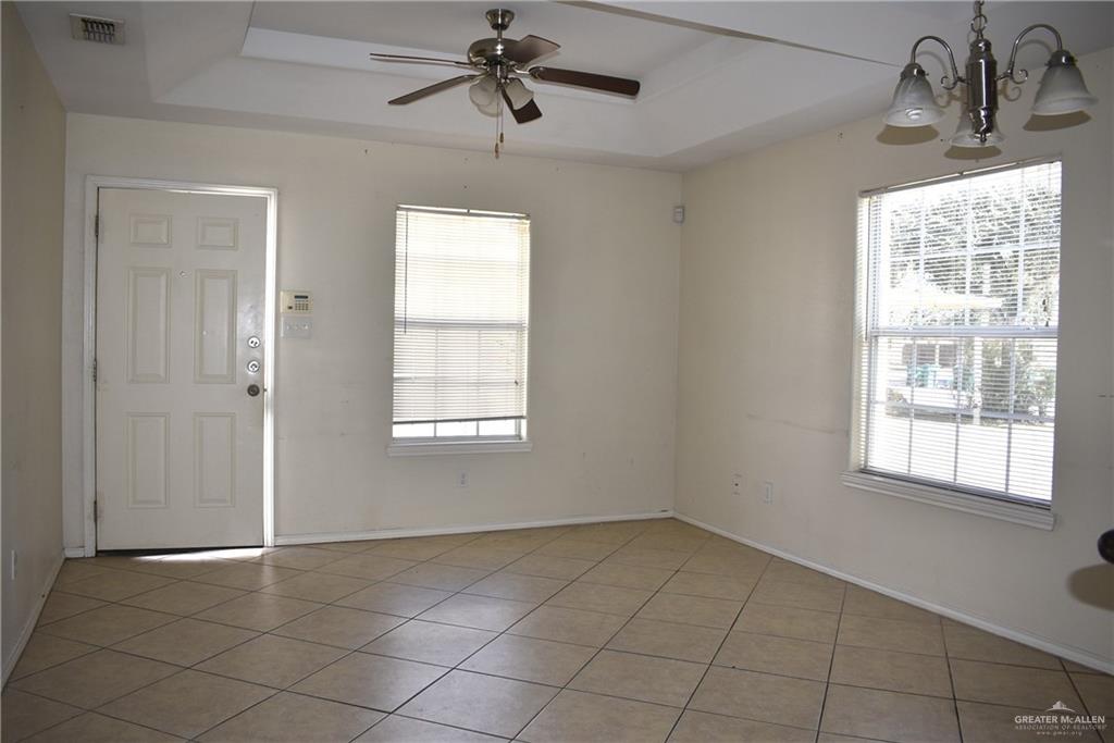 Photo 20 of 221 Albatross Avenue