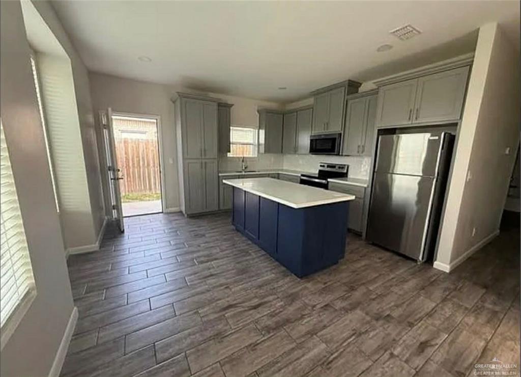 Photo 10 of 5909 Swallow Avenue #3