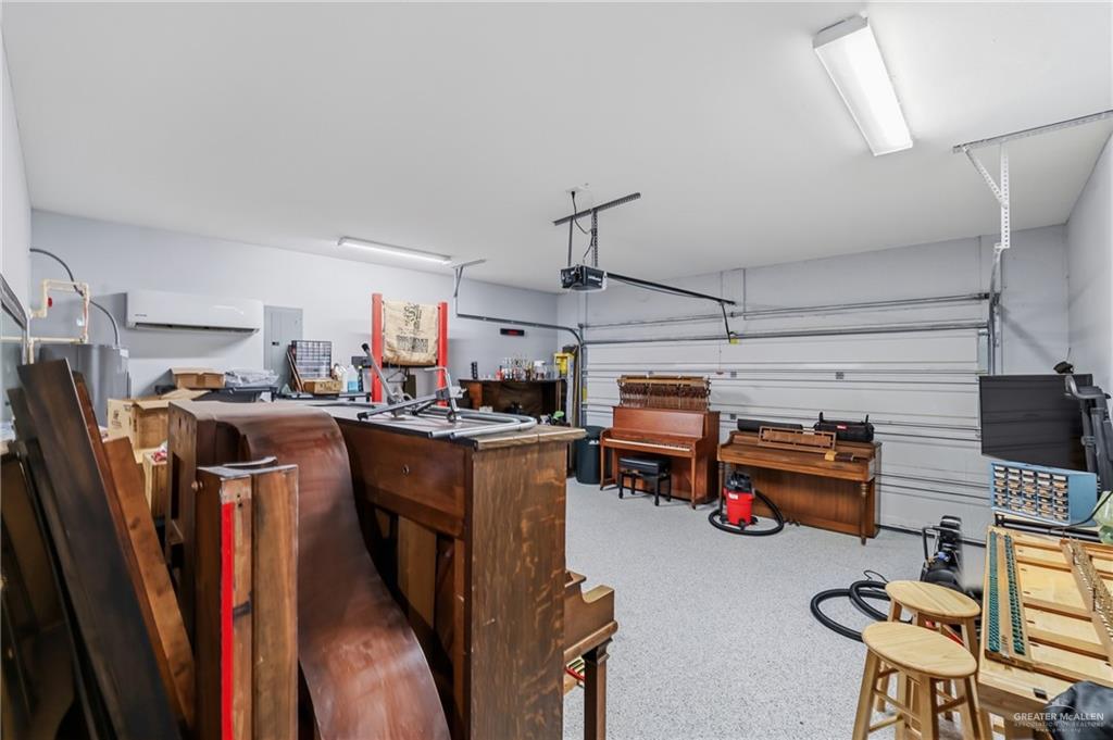 Photo 12 of 715 Delma Street