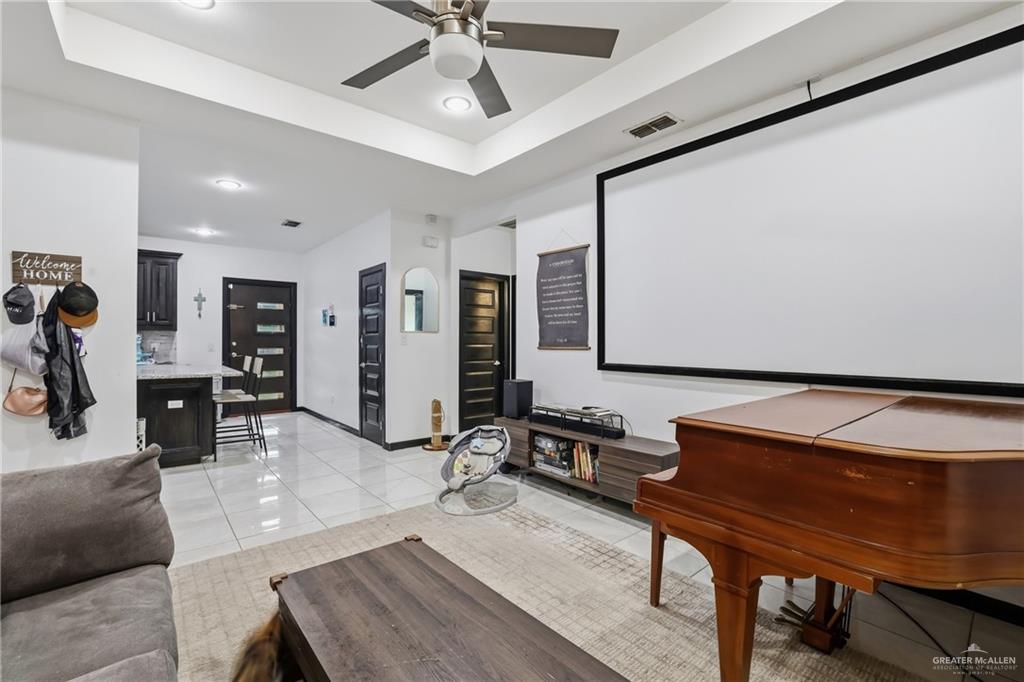 Photo 4 of 715 Delma Street