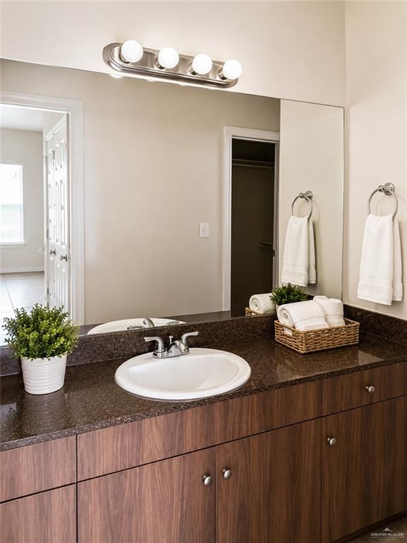 Photo 12 of 4001 Hawthorne Avenue #1