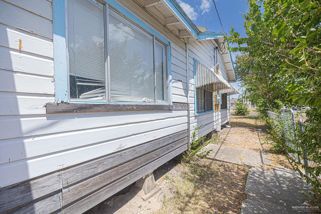 Photo 21 of 1901 Teege Avenue