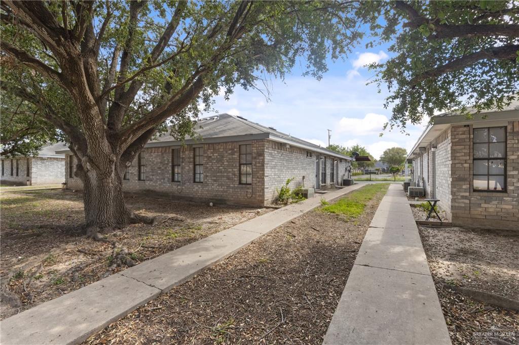 Photo 2 of 1902 Jason Avenue