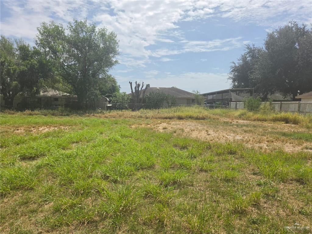 Photo 1 of 506 Tierra Linda Boulevard, Palmview