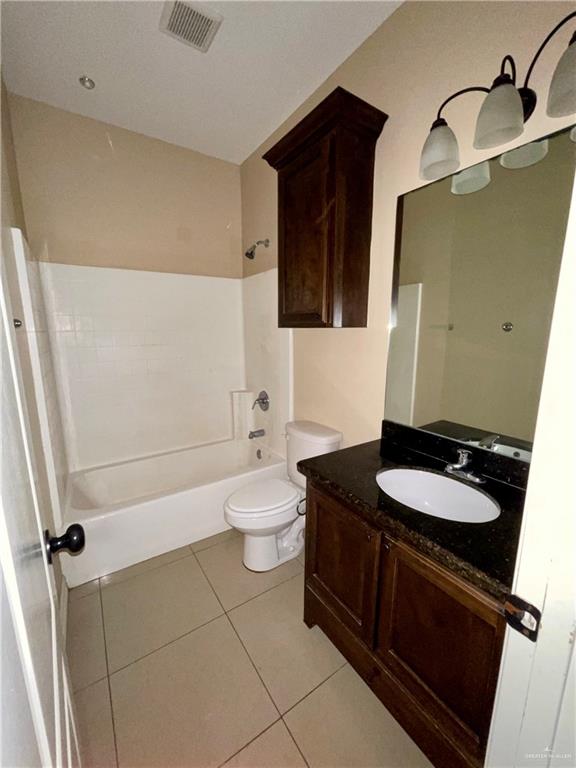 Photo 12 of 2605 Franklin Avenue #4