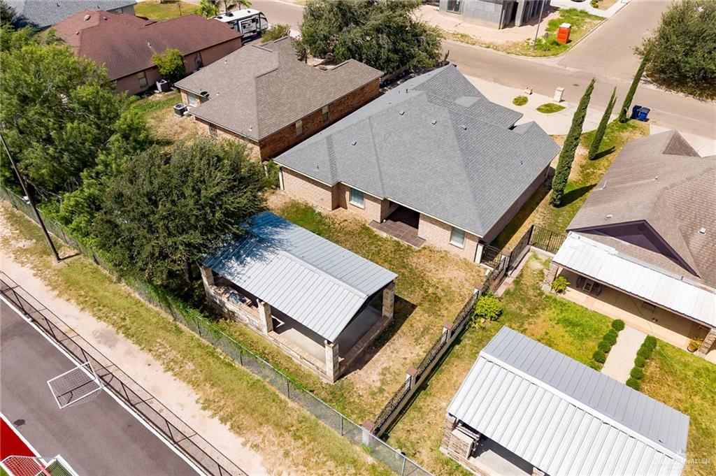 Photo 19 of 300 Diamond Street