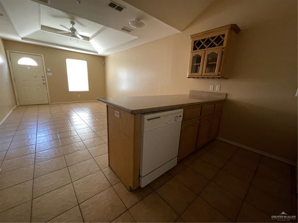 Photo 6 of 2501 Toledo Avenue #17