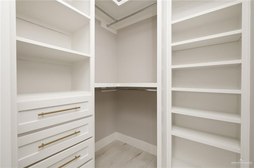 Photo 9 of 2304 Gaytan Avenue