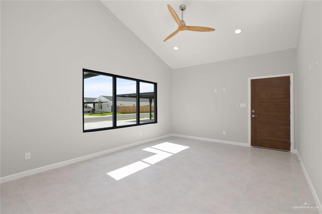 Photo 11 of 708 Oriole Road