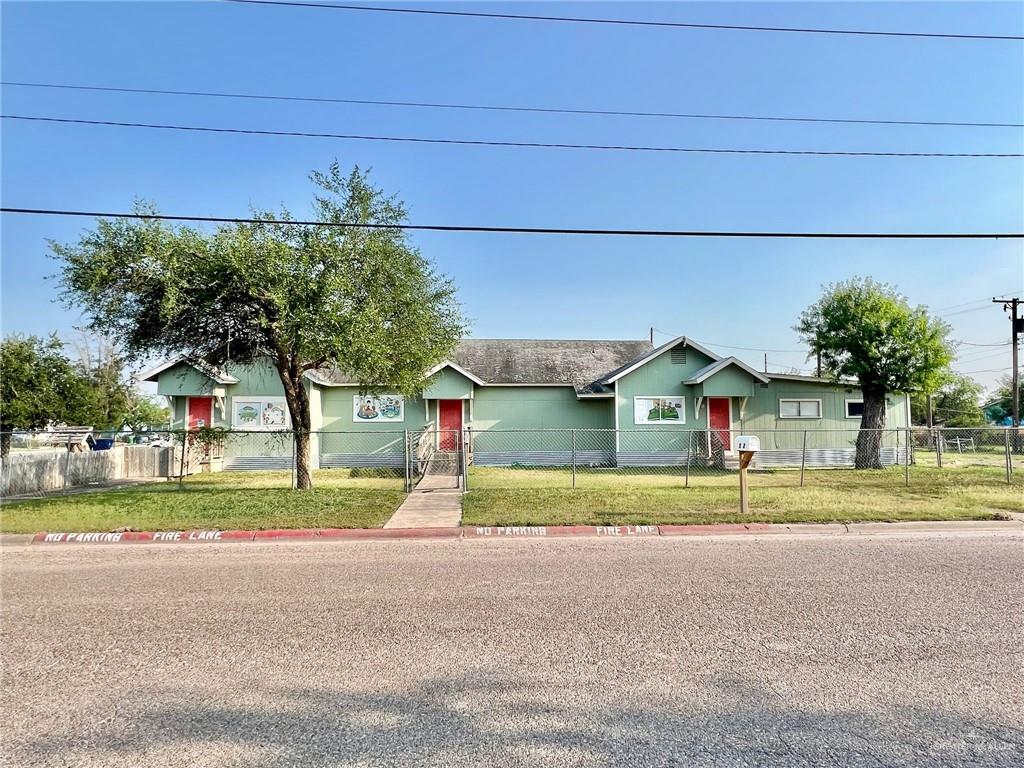 Photo 1 of 512 10th Street, Mercedes