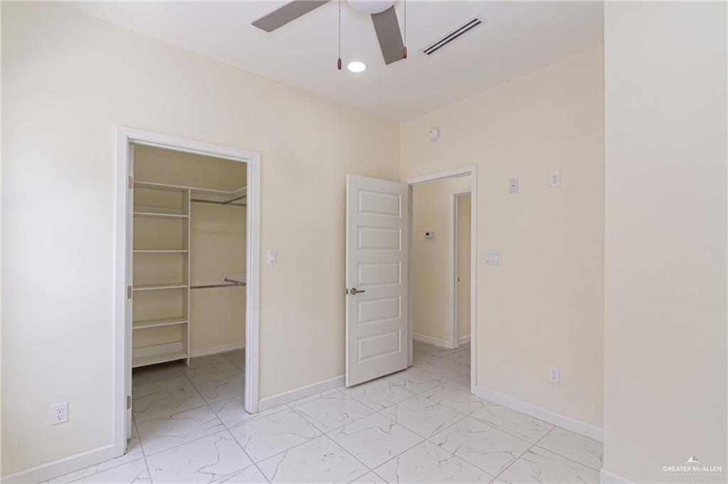 Photo 4 of 2609 Hilltop Avenue