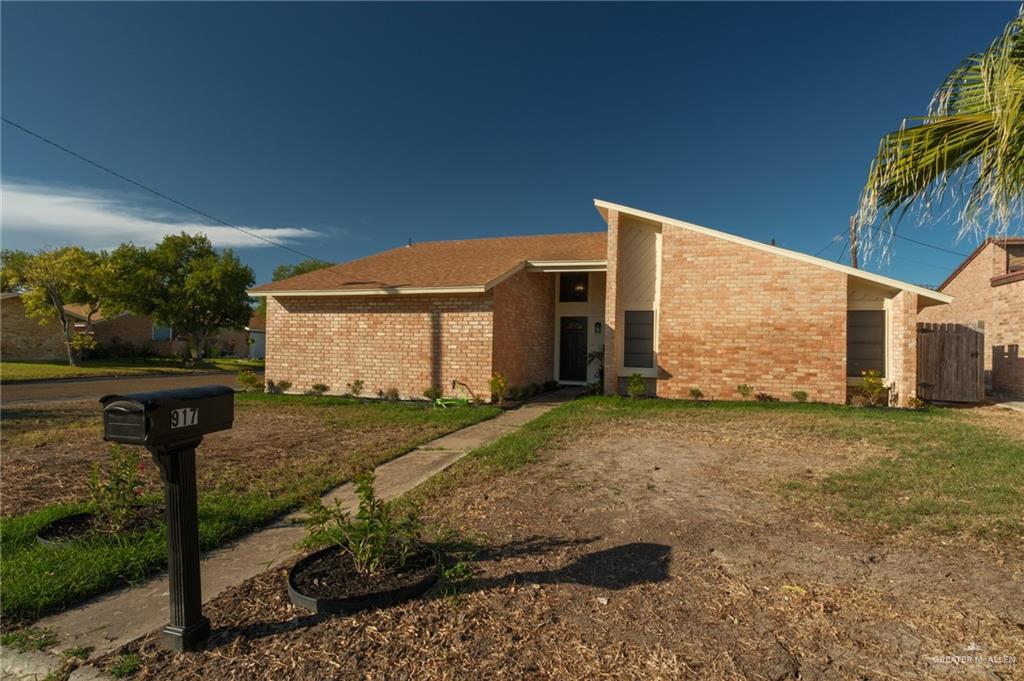 Photo 32 of 917 Blue Bonnett Drive