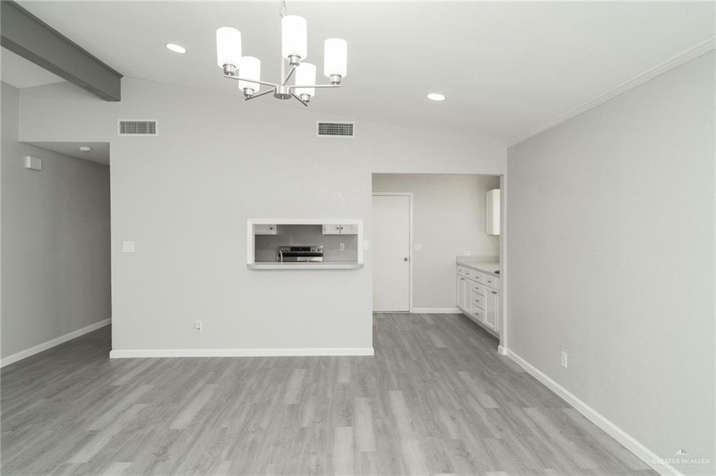Photo 9 of 917 Blue Bonnett Drive