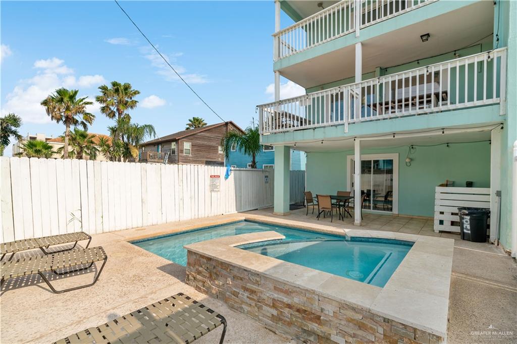 Photo 21 of 120 Huisache Street #B