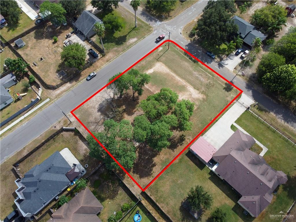 Photo 4 of 401 Mockingbird Lane