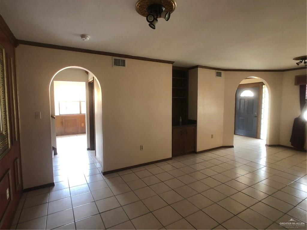 Photo 6 of 3012 Rose Ellen Boulevard