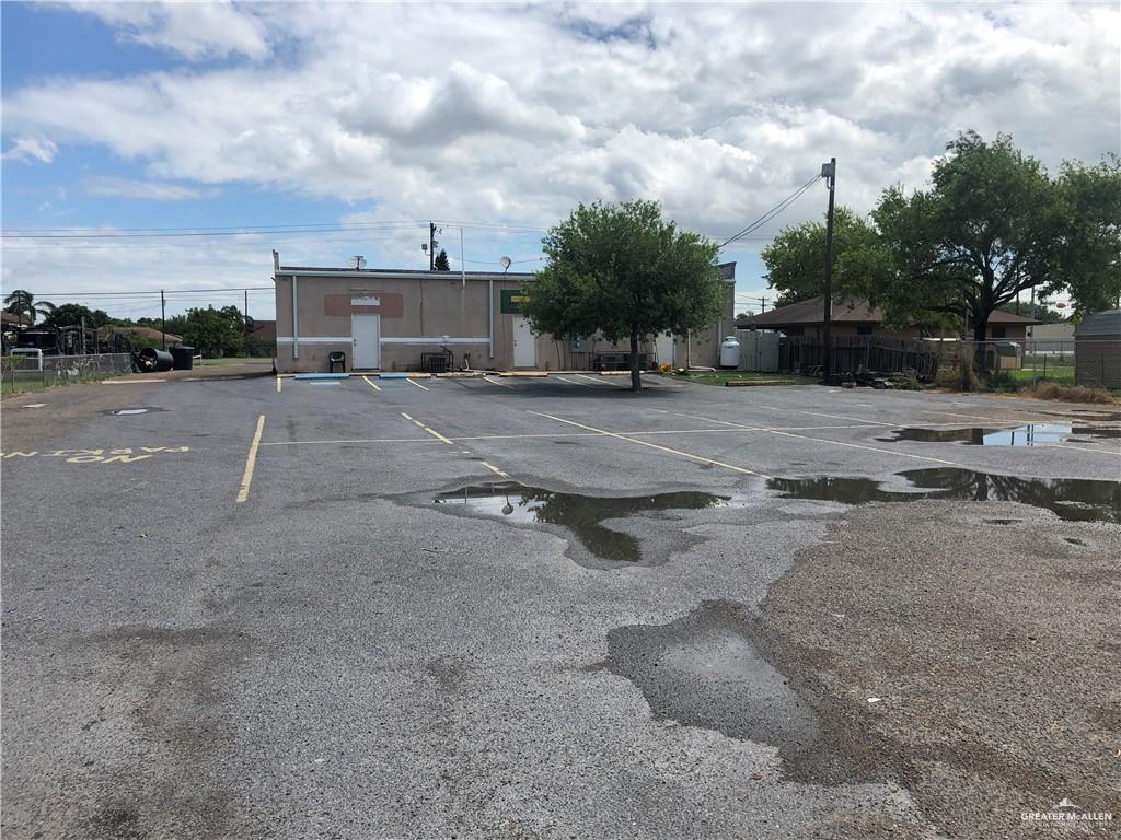 Photo 10 of 3302 Main Avenue