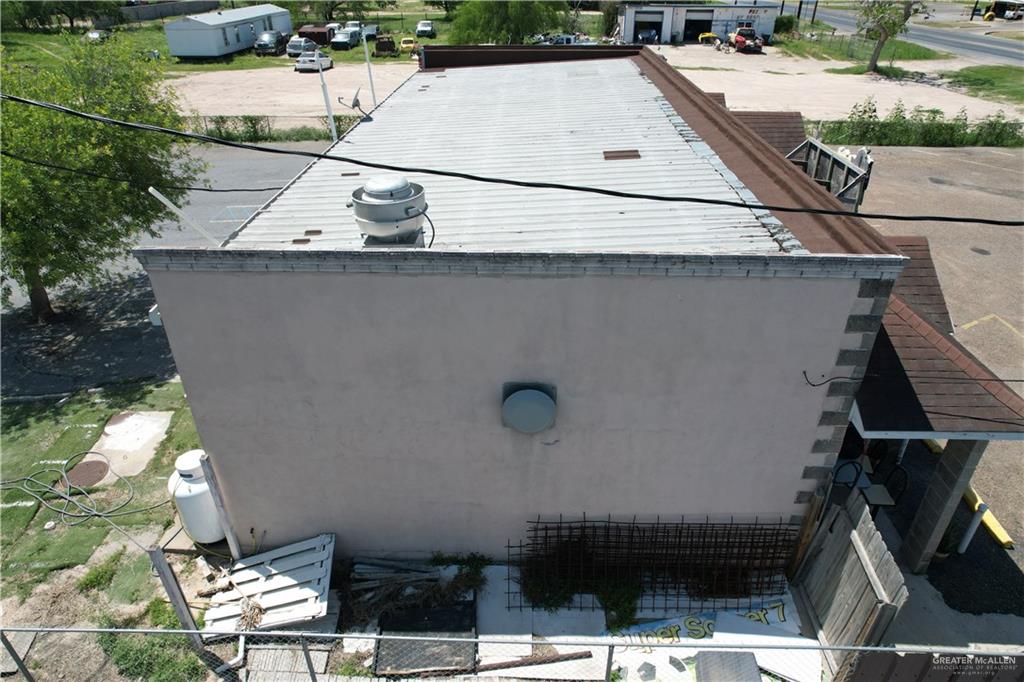 Photo 4 of 3302 Main Avenue