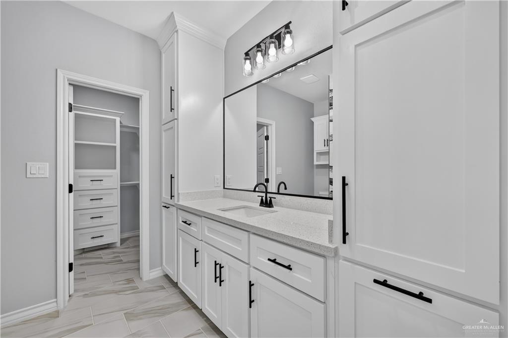 Photo 10 of 332 Barcelona Drive