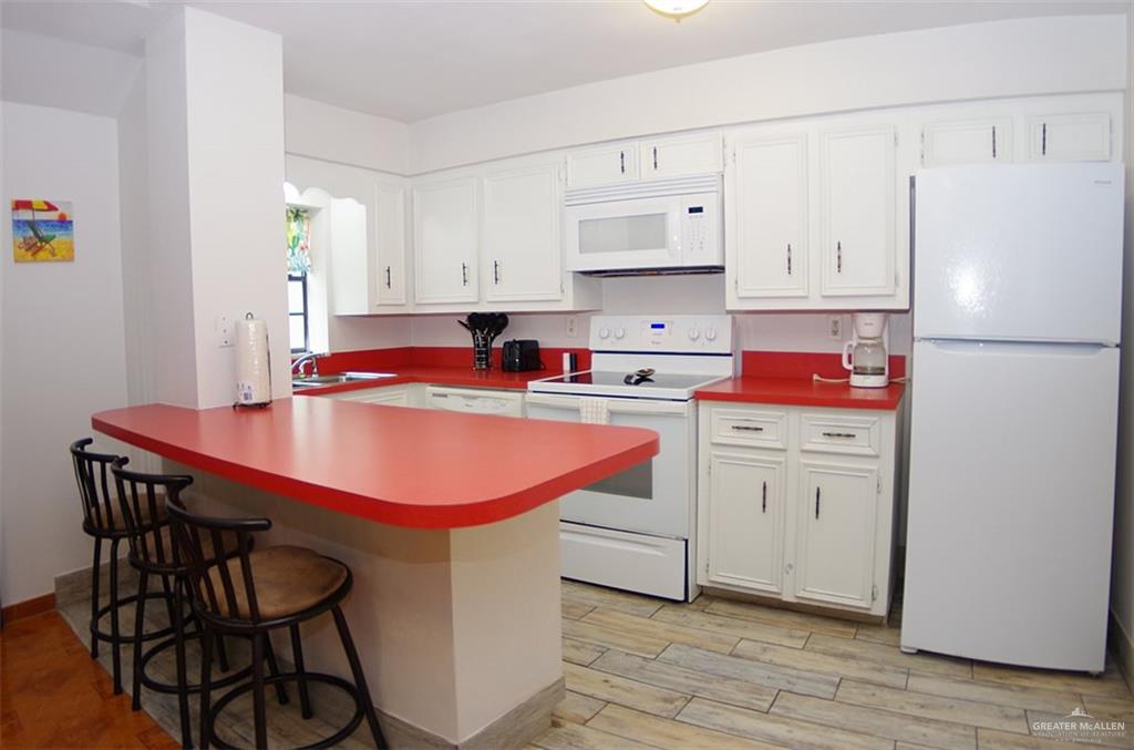 Photo 17 of 124 Retama Street