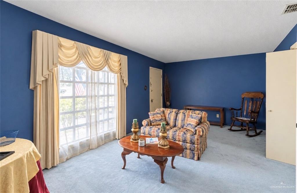 Photo 3 of 1311 Scobey Avenue