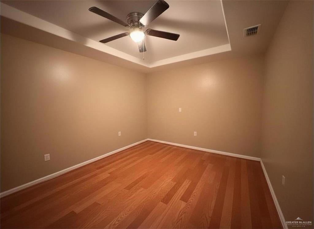 Photo 8 of 418 Placer Avenue