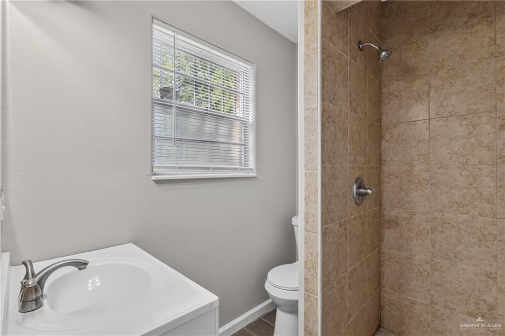 Photo 14 of 2105 Camellia Avenue