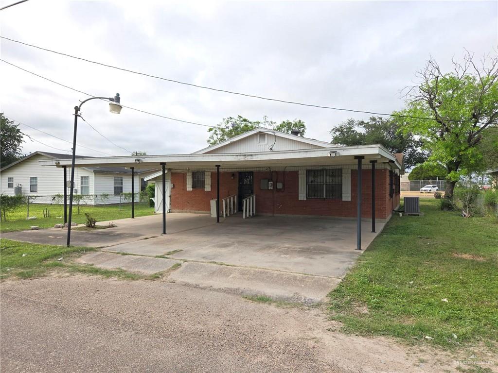 Photo 17 of 102 Greenlawn Street