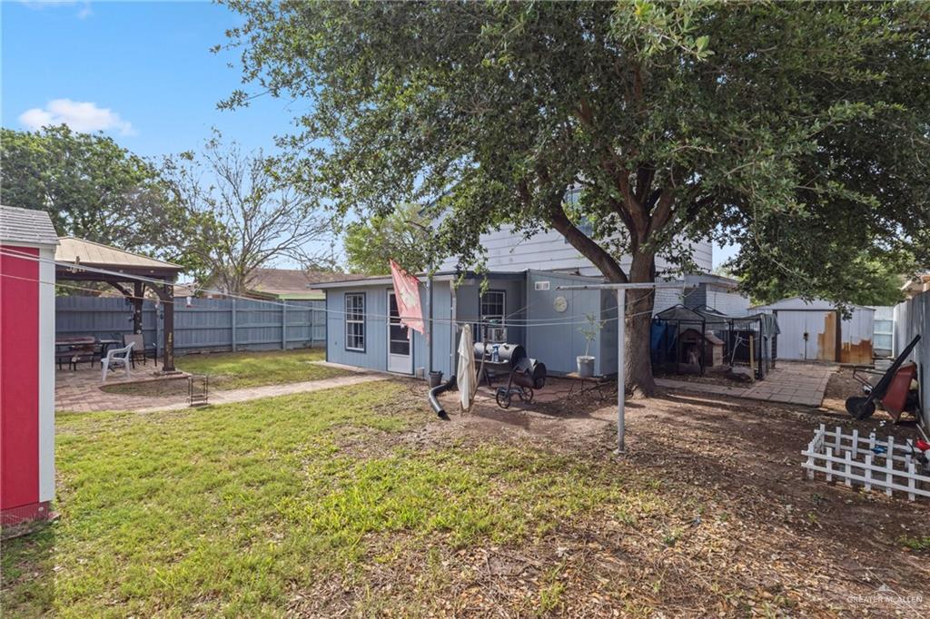 Photo 17 of 2124 Hawk Avenue