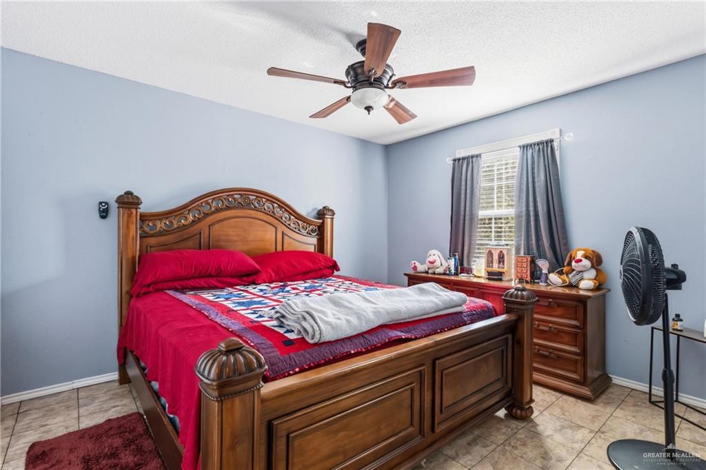 Photo 7 of 2124 Hawk Avenue